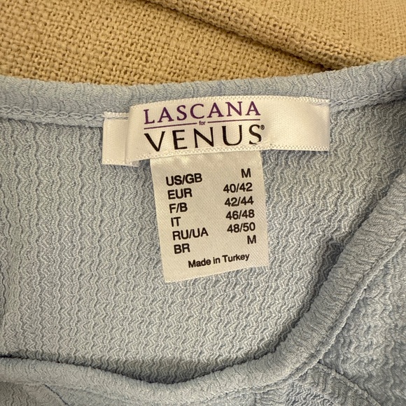 Venus  Cut Out Top - Picture 4 of 4